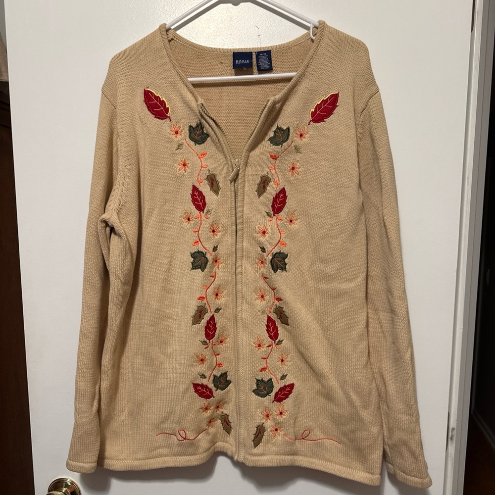 Women’s embroidery fall leaf tan zip up cardigan/sweater